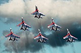 Пилотажные группы «Стрижи» и «Русские Витязи»
