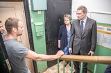 Андрей Иванов с проверкой реализации губернаторской программы «Мой подъезд» в Лесном городке