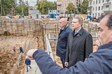 27 сентября, глава Одинцовского района Андрей Иванов с инспекцией посетил строящийся жилой комплекс «Центральный»