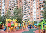 Глава Одинцовского района Андрей Иванов совместно с представителями Общероссийского народного фронта и инициативной группой жителей осмотрели благоустройству двора по адресу улица Маршала Жукова, 34а