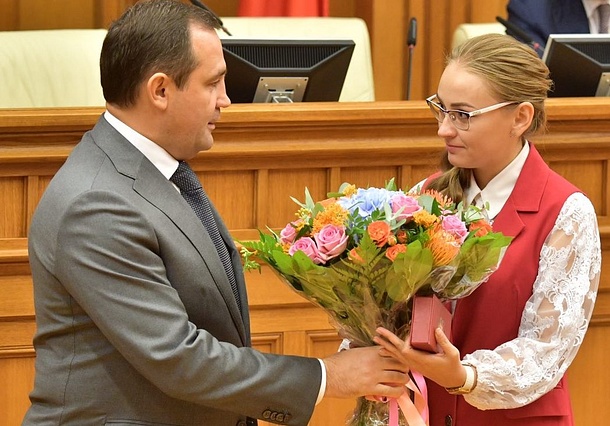 Линара Самединова получила удостоверение депутата Мособлдумы, Сентябрь