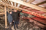 Ремонт кровли жилого дома на улице Советской в Голицыно будет завершен до конца этого года