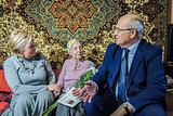 Жительницу города Одинцово Наталью Крючкову поздравили с 90-летием