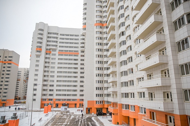 Дольщикам 2 и 3 корпусов жилого комплекса «Западные ворота столицы» начали вручать ключи от квартир, Ноябрь