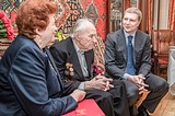 Глава Одинцовского района поздравил ветерана Великой Отечественной войны Ивана Позывного со 100-летним юбилеем