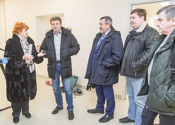 Олег Рожнов осмотрел обновленную поликлинику в Кубинке, Январь