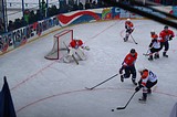 Команда главы Одинцовского района «Армада» сыграла с хоккейным клубом «Снежинка» из Горок-10