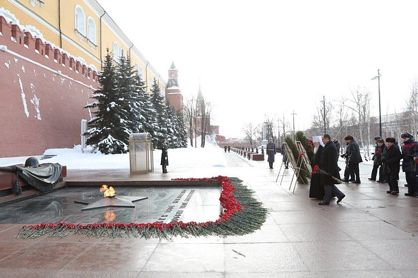 Андрей Иванов принял участие в церемонии возложения цветов к Могиле Неизвестного Солдата в Москве, Февраль