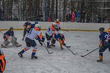 Сборная главы Одинцовского района встретилась с хоккейной командой из Никольского