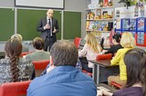 Дмитрий Голубков встретился с коллективом Немчиновского лицея