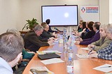 Сторонники «Единой России» рассказал одинцовским общественникам о работе портала «Госуслуги»