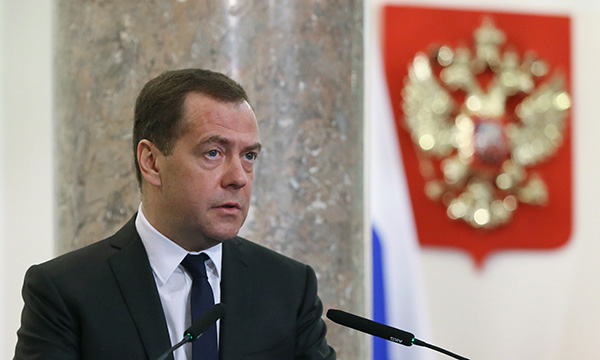 Новые усилия нужны для закрепления темпа роста экономики РФ — Медведев, Март