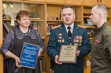 Одинцовскому военкому Вячеславу Клявиню вручили почетную грамоту от сторонников «Единой России»