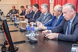 Андрей Иванов поручил предоставить план ликвидации ям во дворах военных городков Кубинки