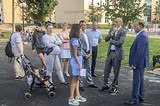 Депутат «Единой России» Дмитрий Голубков осмотрел строительство новой детской площадки в Никольском