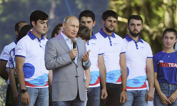Глава государства: Необходимо помогать развитию студенческих спортивных клубов России, Август