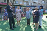 Депутат Мособлдумы от партии «Единая Россия» Дмитрий Голубков посетил с рабочим визитом восьмой микрорайон Одинцово