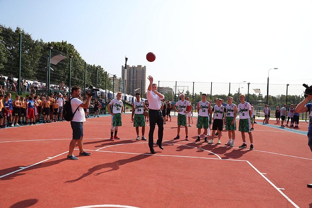 Новую баскетбольную площадку по партийному проекту возвели в центре Одинцово, Сентябрь