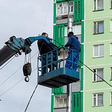 Более 50 новых опор освещения устанавливают в деревнях Ликино и Осоргино
