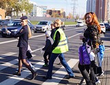 Сотрудники Одинцовской Госавтоинспекции совместно с родителями и детьми из Одинцовской лингвистической гимназии изучили безопасный маршрут «дом-школа-дом»