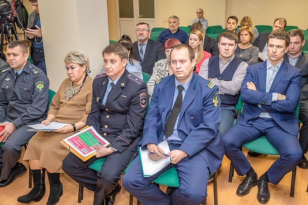 Андрей Иванов провел круглый стол по вопросам качества работы транспортных компаний муниципалитета, Ноябрь