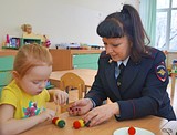 Одинцовская Госавтоинспекции провела для дошкольников творческий мастер-класс