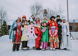 Более 100 человек приняли участие в карнавале на льду «С нами сказка»