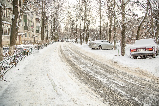 Андрей Иванов поручил Управлению ЖКХ выработать системный подход по уборке парковок Одинцово от снега, Январь