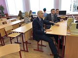 Депутат Московской областной Думы от партии «Единая Россия» Дмитрий Голубков посетил с рабочей инспекцией Назарьевскую школу