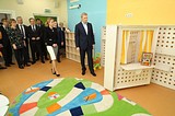 Фото: 2 апреля, глава Одинцовского района Андрей Иванов вместе с первым зампредом Мособлдумы Ларисой Лазутиной посетили новый детский сад в поселке Горки-10