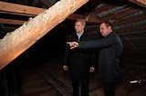 11 апреля, глава Одинцовского района Андрей Иванов совместно с первым заместителем Мосолбдумы Ларисой Лазутиной с инспекцией посетили здание Назарьевской начальной СОШ