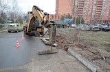 До 20 апреля асфальтируют пешеходную дорожку от станции «Баковка» до ЖК «Да Винчи»