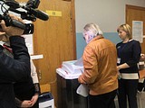 Российский певец и композитор Юрий Антонов проголосовал на выборах в Совет депутатов Одинцовского городского округа