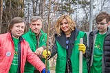 В общеобластном субботнике приняла участие российская певица, член общественной палаты Одинцовского района Анжелика Агурбаш