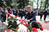 Андрей Иванов принял участие в возложении цветов к Вечному огню в Одинцово