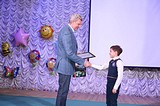 Андрей Иванов наградил победителей районного конкурса «Пасхальный свет и радость»