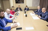 Андрей Иванов встретился с инициативной группой жителей трех долгостроев 8 микрорайона Одинцово