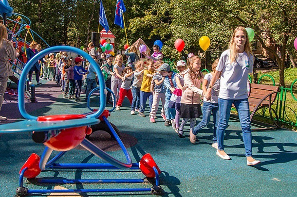 В Одинцовском городском округе в 2019 году установят 17 новых детских площадок, Май