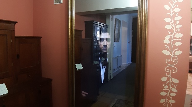 Инсталляция «Пушкин в зеркале» открылась в усадьбе Большие Вязёмы, Июнь