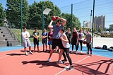 Фото: Баскетболист Тимофей Мозгов провел встречу с юными спортсменами в Одинцово