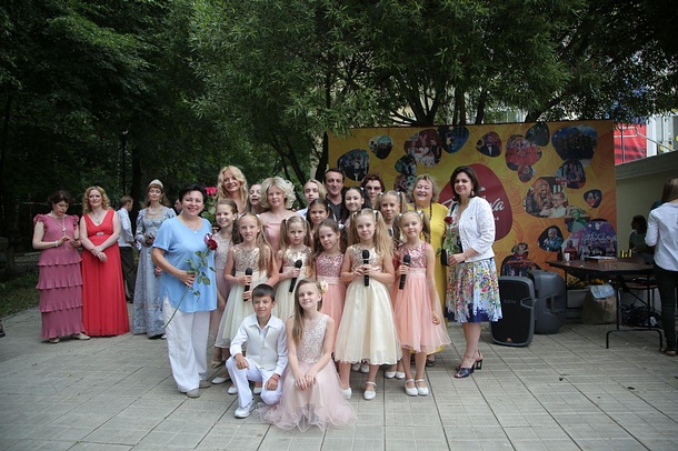 Более 200 человек отметили День России в Барвихинском, Июнь