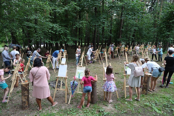 Пленэр «Цветы России», Более 500 человек приняли участие в праздничных мероприятиях Одинцовского парка культуры, спорта и отдыха