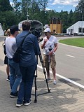 Леонид Ярмольник пригласил всех желающих на занятия скандинавской ходьбой в парке Лазутиной