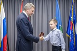 Фото: 20 июня, глава Одинцовского городского округа Андрей Иванов вручил первые паспорта еще 14 юным жителям муниципалитета