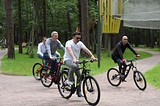 Андрей Воробьев, Андрей Иванов и Федор Бондарчук проверили готовность парка «Раздолье»