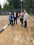 В рамках партийного проекта «Новая школа» Одинцовские единороссы проверили ремонт школы и детского сада в Звенигороде