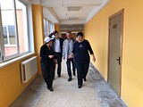 В рамках партийного проекта «Новая школа» Одинцовские единороссы проверили ремонт школы и детского сада в Звенигороде