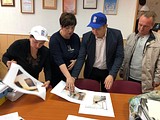 В рамках партийного проекта «Новая школа» Одинцовские единороссы проверили ремонт школы и детского сада в Звенигороде