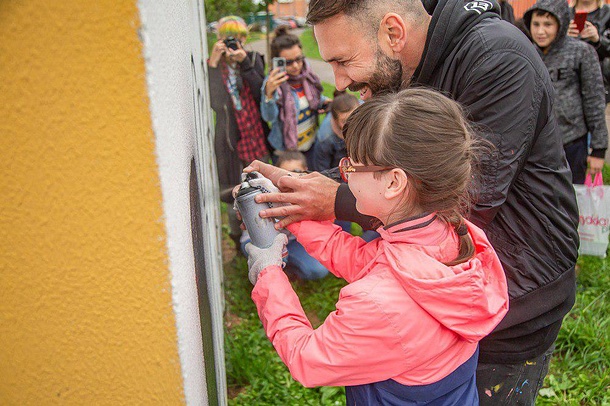 Фестиваль граффити «Urban Morphogenesis» исполнил мечту 11-летней Надежды из Ивановской области, Август