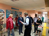 В рамках проекта «Детский спорт» единороссы проверили ход в ремонта в спортшколе Олимпийского резерва
